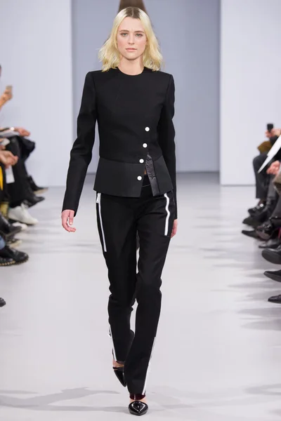 Look 17